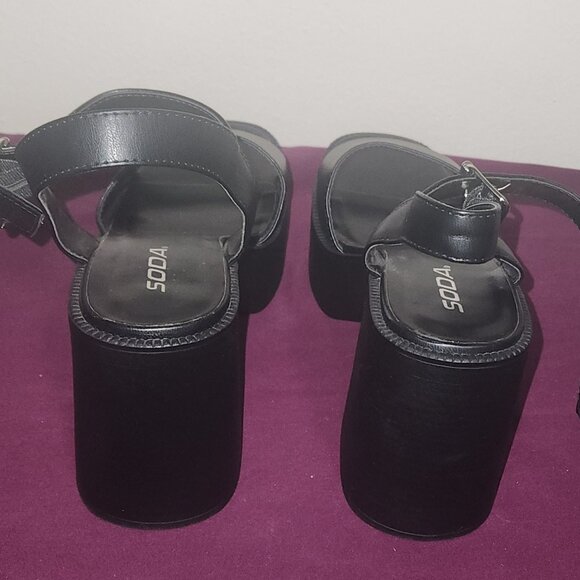 Soda Black Platform Sandals Size 9 - Picture 6 of 9